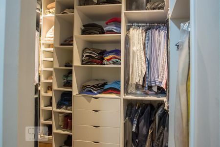 Apartamento à venda com 200m², 3 quartos e 3 vagasSuíte 3