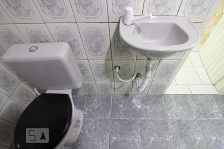 Detalhe banheiro de casa para alugar com 1 quarto, 50m² em Jardim Gopoúva, Guarulhos