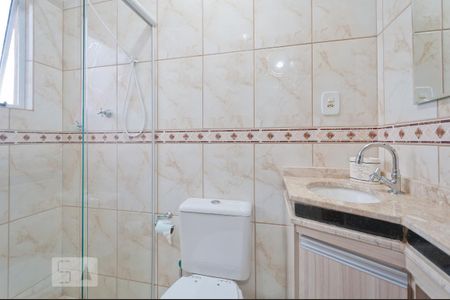 Casa à venda com 170m², 3 quartos e 2 vagas Casa à venda com 170m², 3 quartos e 2 vagasBanheiro Suíte 1