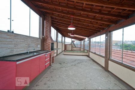 Casa à venda com 170m², 3 quartos e 2 vagas Casa à venda com 170m², 3 quartos e 2 vagasTerraço