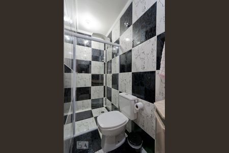 Casa à venda com 170m², 3 quartos e 2 vagas Casa à venda com 170m², 3 quartos e 2 vagasBanheiro Suíte 2