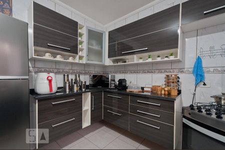 Casa à venda com 170m², 3 quartos e 2 vagas Casa à venda com 170m², 3 quartos e 2 vagasCozinha