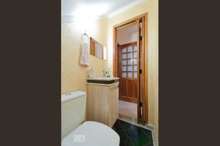 Casa à venda com 170m², 3 quartos e 2 vagas Casa à venda com 170m², 3 quartos e 2 vagasLavabo