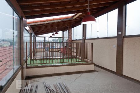 Casa à venda com 170m², 3 quartos e 2 vagas Casa à venda com 170m², 3 quartos e 2 vagasTerraço