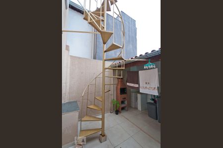 Casa à venda com 170m², 3 quartos e 2 vagas Casa à venda com 170m², 3 quartos e 2 vagasQuintal