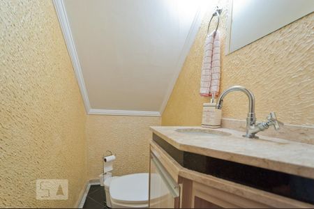 Casa à venda com 170m², 3 quartos e 2 vagas Casa à venda com 170m², 3 quartos e 2 vagasLavabo