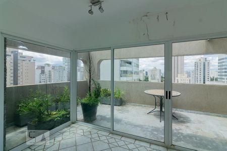 Apartamento à venda com 140m², 2 quartos e 2 vagasCobertura