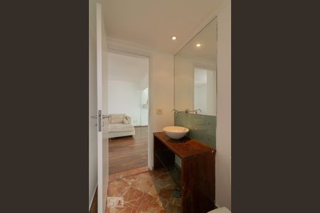 Lavabo de apartamento à venda com 2 quartos, 140m² em Vila Olímpia, São Paulo