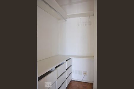 Apartamento para alugar com 98m², 2 quartos e 1 vagaCloset