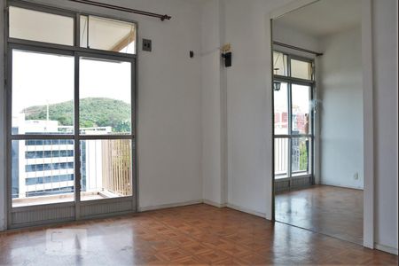 Apartamento para alugar com 98m², 2 quartos e 1 vagaSuíte