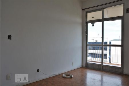 Apartamento para alugar com 98m², 2 quartos e 1 vagaSuíte