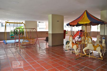 Apartamento para alugar com 98m², 2 quartos e 1 vagaÁrea Comum - Playground