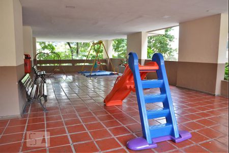 Apartamento para alugar com 98m², 2 quartos e 1 vagaÁrea Comum - Playground