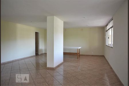 Apartamento para alugar com 98m², 2 quartos e 1 vagaÁrea comum - Salão de festas