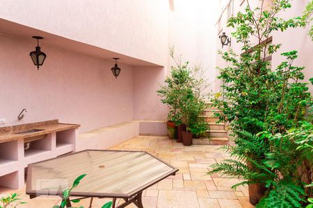 Casa à venda com 400m², 4 quartos e 4 vagasChurrasqueira