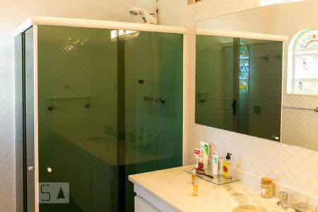 Casa à venda com 400m², 4 quartos e 4 vagasDetalhe do Banheiro da Suite - Box