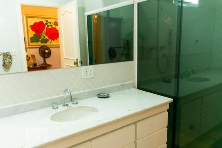 Casa à venda com 400m², 4 quartos e 4 vagasBanheiro Social