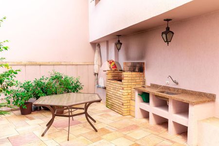 Casa à venda com 400m², 4 quartos e 4 vagasChurrasqueira