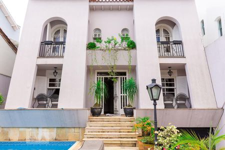 Casa à venda com 400m², 4 quartos e 4 vagasEntrada