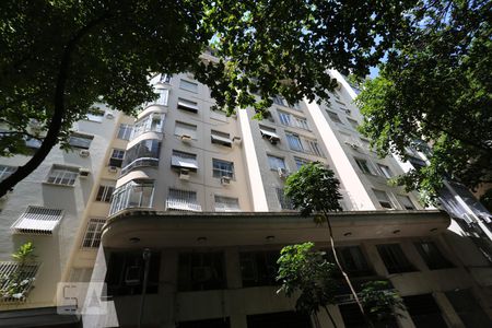 Apartamento para alugar com 94m², 3 quartos e sem vagaFachada
