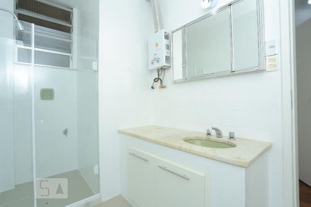 Apartamento para alugar com 94m², 3 quartos e sem vagaBanheiro