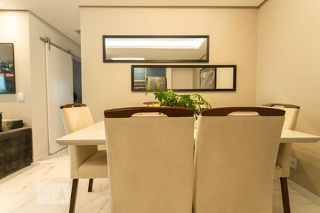 Apartamento para alugar com 79m², 3 quartos e 1 vagaSala