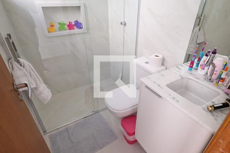 Casa à venda com 136m², 3 quartos e 2 vagasBanheiro