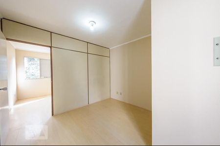 Sala de kitnet/studio à venda com 1 quarto, 38m² em Vila Itapura, Campinas