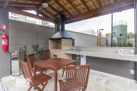 Apartamento à venda com 33m², 1 quarto e sem vagaÁrea comum - Churrasqueira