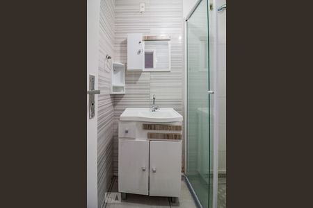 Apartamento à venda com 57m², 2 quartos e 1 vaga Apartamento à venda com 57m², 2 quartos e 1 vagaBanheiro