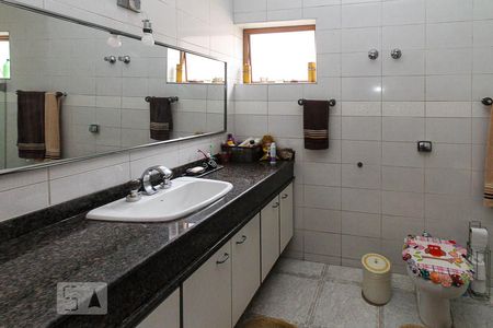 Casa para alugar com 400m², 3 quartos e 3 vagasBanheiro da Suite