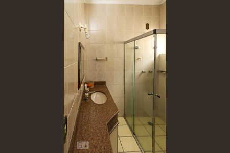 Casa para alugar com 400m², 3 quartos e 3 vagasBanheiro