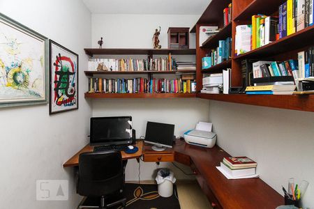 Casa para alugar com 400m², 3 quartos e 3 vagasEscritório