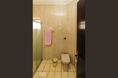 Casa para alugar com 400m², 3 quartos e 3 vagasBanheiro