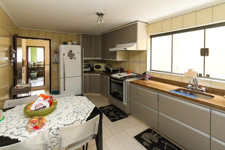 Casa para alugar com 400m², 3 quartos e 3 vagasCozinha