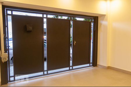 Casa à venda com 115m², 2 quartos e 1 vaga Casa à venda com 115m², 2 quartos e 1 vagaGaragem