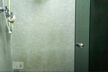 Casa à venda com 115m², 2 quartos e 1 vaga Casa à venda com 115m², 2 quartos e 1 vagaBanheiro