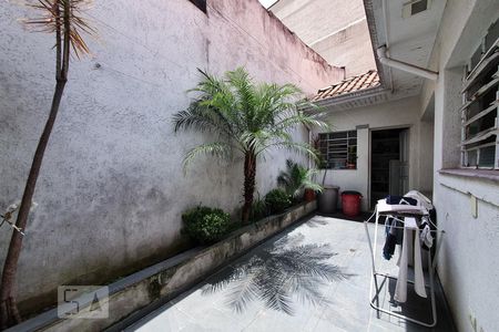 Casa à venda com 300m², 4 quartos e 3 vagasCorredor Lateral