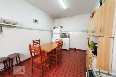 Casa à venda com 300m², 4 quartos e 3 vagasCozinha