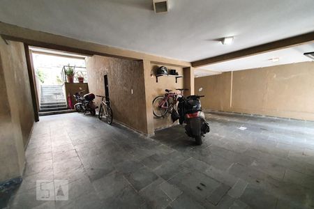 Casa à venda com 300m², 4 quartos e 3 vagasGaragem