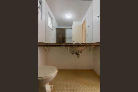 Apartamento para alugar com 95m², 3 quartos e 2 vagas Apartamento para alugar com 95m², 3 quartos e 2 vagasBanheiro Social