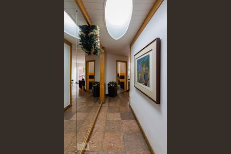 Apartamento para alugar com 95m², 3 quartos e 2 vagas Apartamento para alugar com 95m², 3 quartos e 2 vagasHall de Entrada Edifício