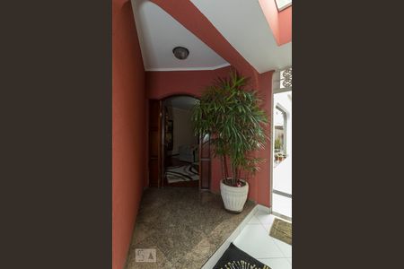 Casa à venda com 370m², 4 quartos e 2 vagas Casa à venda com 370m², 4 quartos e 2 vagasHall de Entrada