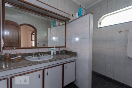 Casa à venda com 370m², 4 quartos e 2 vagas Casa à venda com 370m², 4 quartos e 2 vagasQuarto 2 - Suite - Banheiro 3