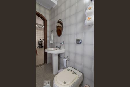 Casa à venda com 370m², 4 quartos e 2 vagas Casa à venda com 370m², 4 quartos e 2 vagasBanheiro 6