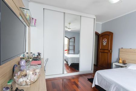 Casa à venda com 370m², 4 quartos e 2 vagas Casa à venda com 370m², 4 quartos e 2 vagasQuarto 3 - Suite