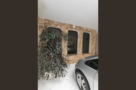 Casa à venda com 370m², 4 quartos e 2 vagas Casa à venda com 370m², 4 quartos e 2 vagasGaragem