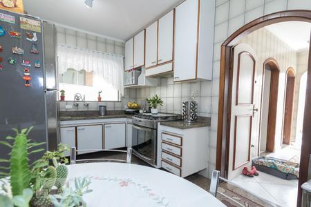 Casa à venda com 370m², 4 quartos e 2 vagas Casa à venda com 370m², 4 quartos e 2 vagasCozinha