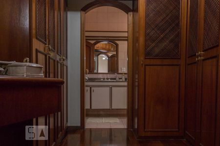 Casa à venda com 370m², 4 quartos e 2 vagas Casa à venda com 370m², 4 quartos e 2 vagasQuarto 1 - Suite - Closed