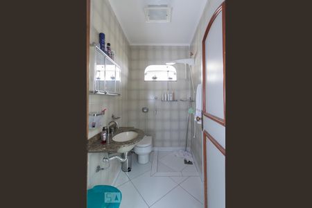 Casa à venda com 370m², 4 quartos e 2 vagas Casa à venda com 370m², 4 quartos e 2 vagasBanheiro 5 - Serviço